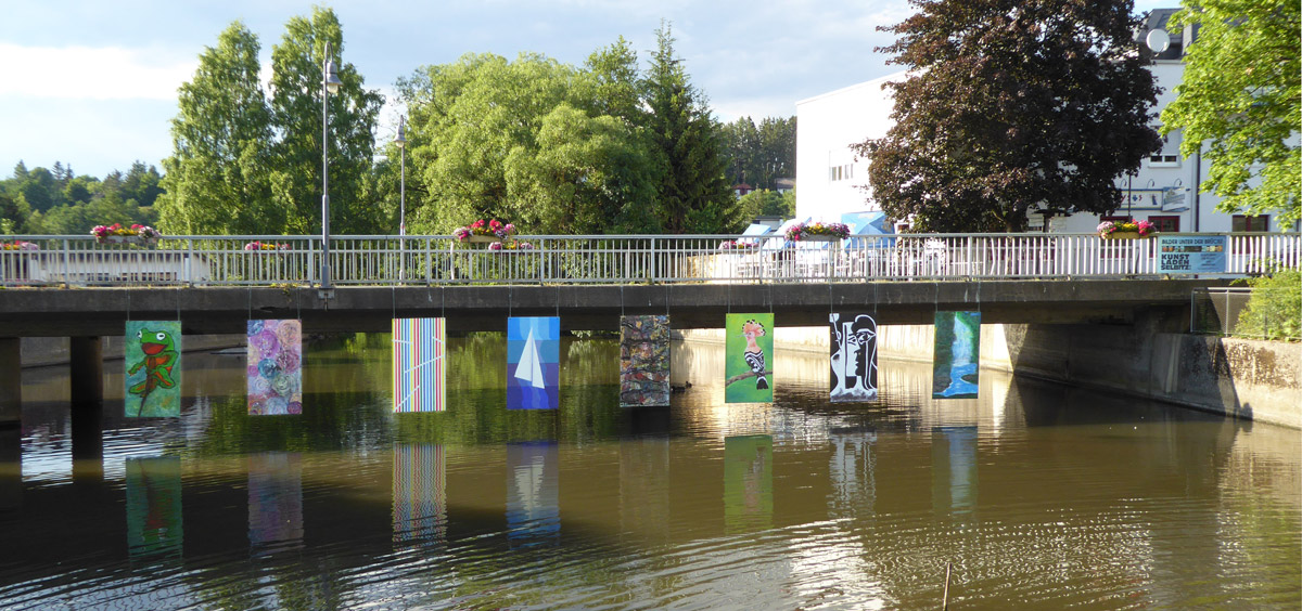 Bilder unter der Brücke